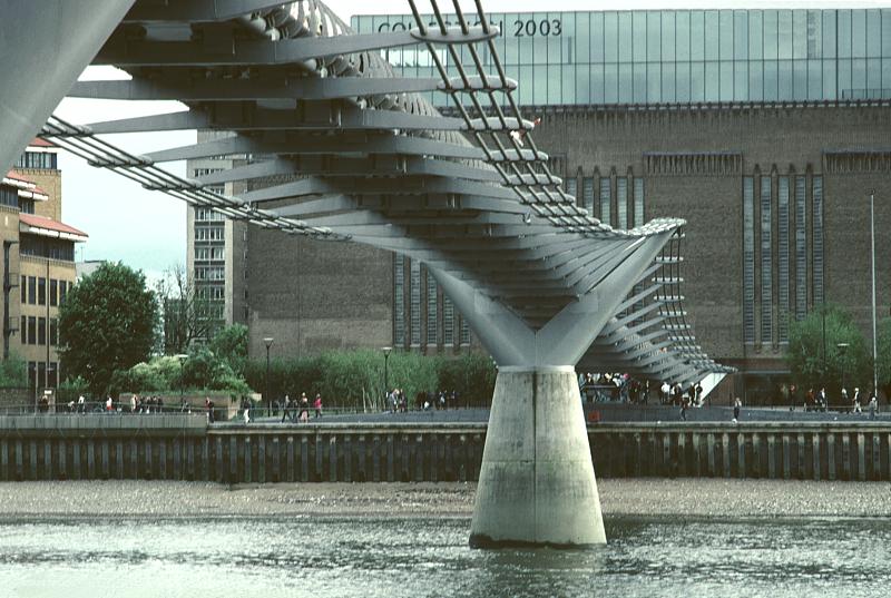 Norman Foster, Millenium Bridge, Londra