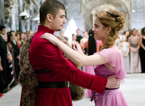 Krum e Hermione al ballo