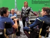 Robert Downey JR, Joss Whedon, Chris Hemsworth e Chris Evans durante una pausa sul set di The Avengers
